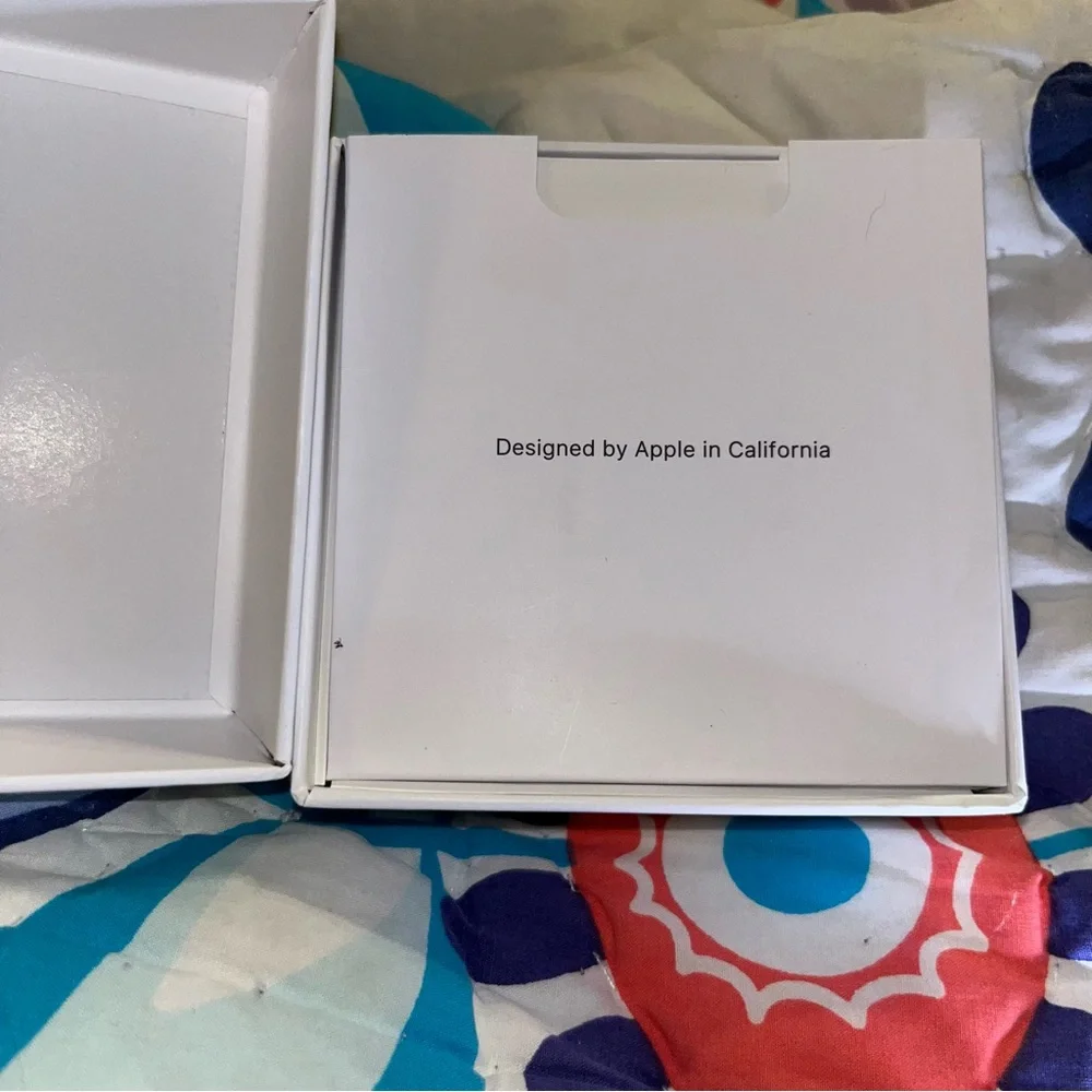 Apple Airpods with wireless charging case Model A2032 A2031 A1938